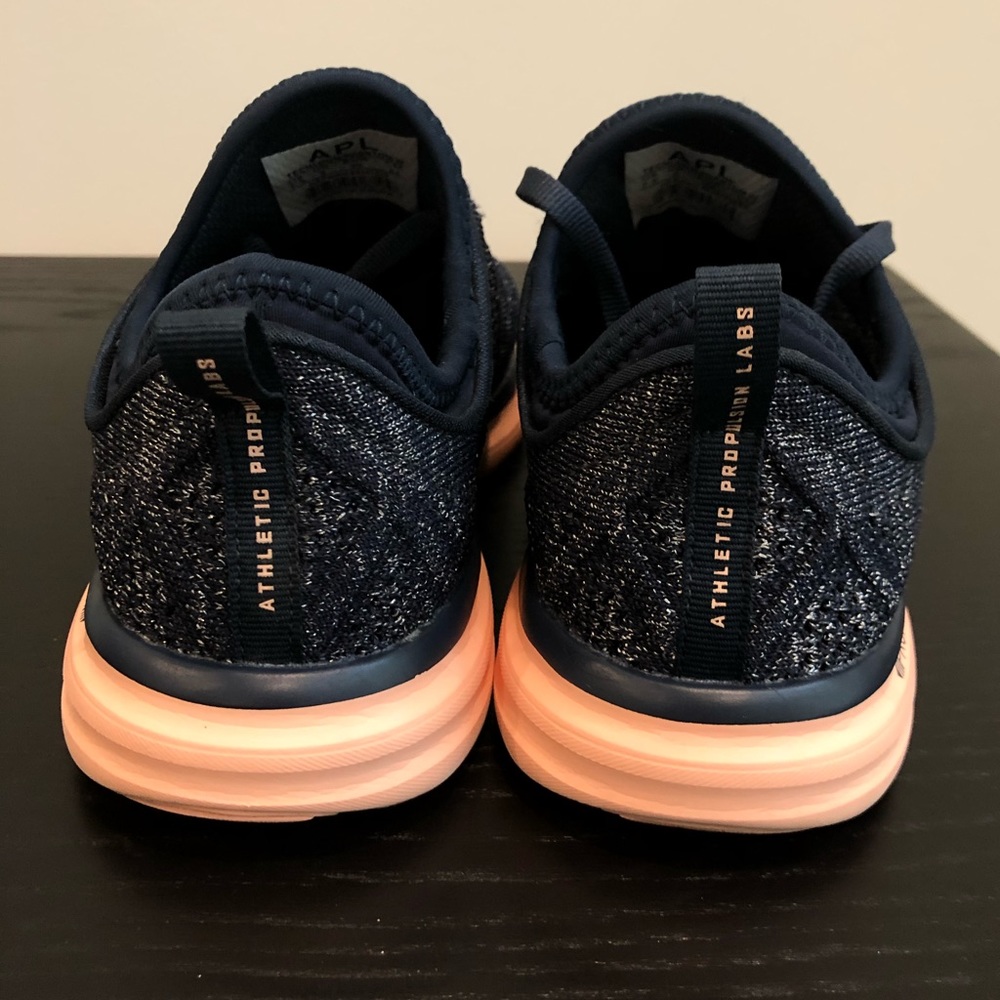 π SOLD APL Women's TechLoom Phantom in Navy & Pin - Picture 6 of 10